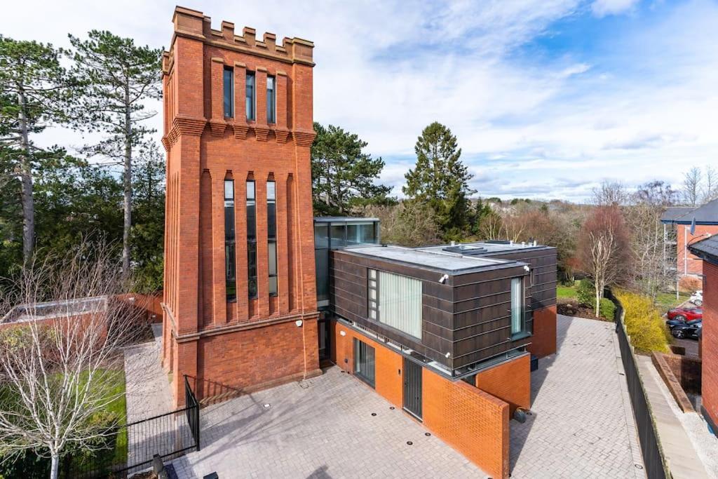 Luxury Water Tower I Roof Bar I Cinema Villa Cardiff Exterior photo